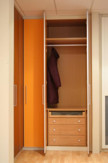 ARMARIOS, Contemporary, 60   200 20'Containers