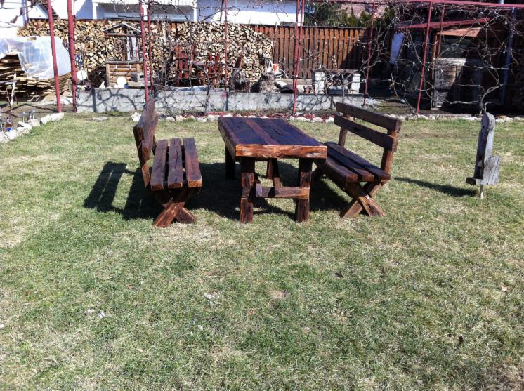Garden sets, Traditional