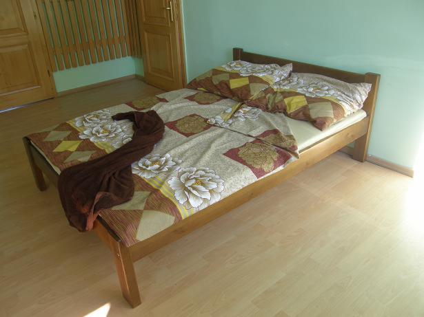 Beds, Traditional, 10   100 pieces