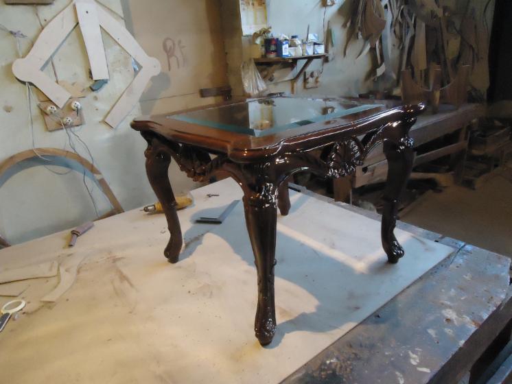 complete bed room furniture include mirror fram and console.easy chairs,cofee tables