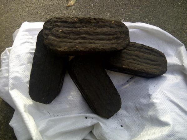 Kindlings (fire starter wood)