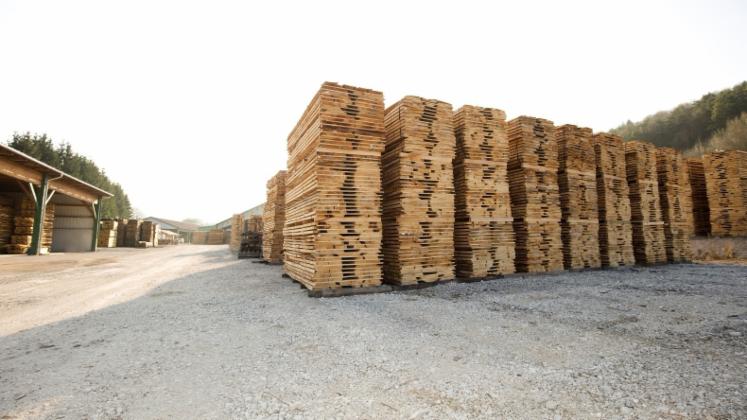 Loseware (unedged boards, sorted and bundled)