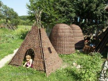 Garden sets, Traditional
