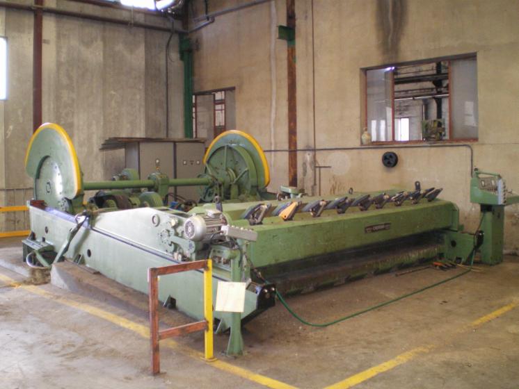 Slicing Cleaving Chipping Debarking, PLANAS HORIZONTALES