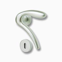 Knobs and pulls