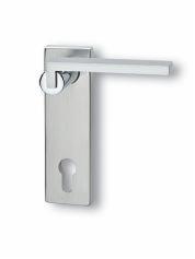 Knobs and pulls