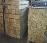 Refilati Fresco Fuori Sega - Acacia 25-30 mm * 25-30 mm * 1000+ mm carpenteria, travi, squadrati in legno fresco fuori sega 30-60 m3 / mese da Bosnia - Herzegovina