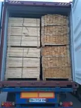 Basınç Uygulanmış Veya Inşaatlık Kereste – Üreticileri Bulun - Çam - Redwood 1 22 mm * 88-145 mm * 800-1200 mm kargo kuru 1-10 40'container / ay
