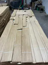 B Sliced Veneer - 0.53 mm Oak quartered, figured natural veneer sliced veneer 20000-60000 m2 / month from Ukraine