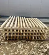Купить Или Продать  Колья Пиловочник Твердых Пород  - Акация колья 2.5-12 mm 20-100 m3 / месяц из Сербия