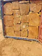 Encontre as melhores matérias-primas de madeira na Fordaq - NLA WOOD EXPERT SRL - Mogno, Bilinga troncos serrados ;80, 93, 100, 105 mm 50 m3 / única entrega de Angola