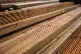 Pronađite najbolje drvne zalihe na Fordaq - PRO WOOD SIA - Bor - Crveno Drvo, Jela -Bjelo Drvo, Neklizajući Brodski Pod (1 Strana)